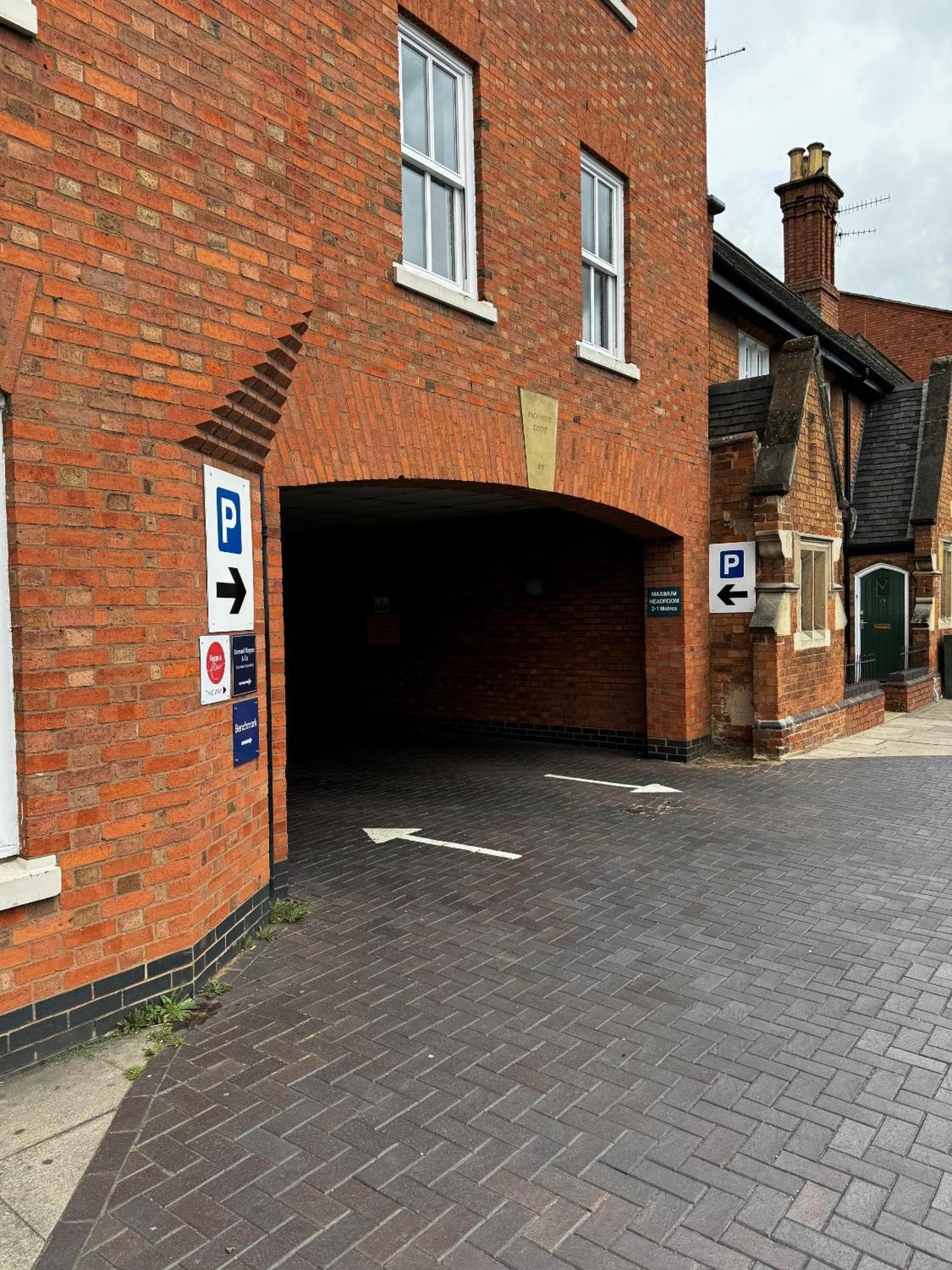 Romeo'S Arch High End Luxury In Centre Of Stratford With Parking Appartement Buitenkant foto